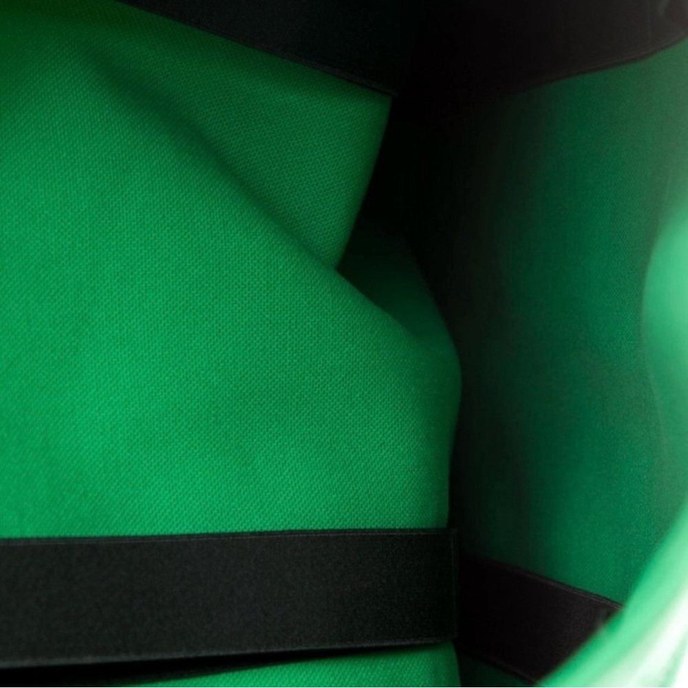 BOTTEGA VENETA Jumbo Canvas Tote - Beautiful Green - Picture 4 of 10